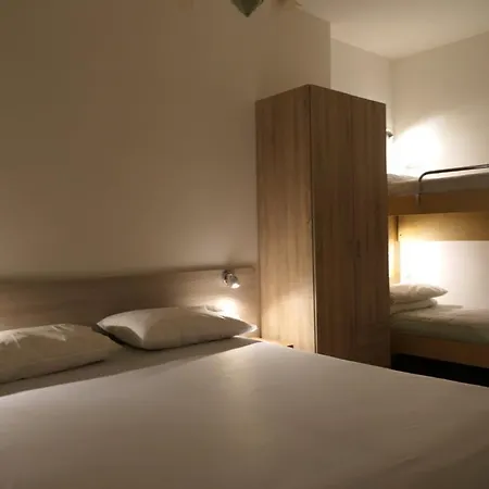 Linz 24 公寓 比比翁